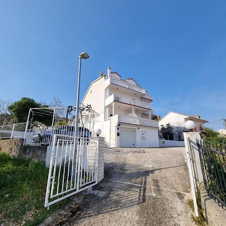 Villa Nena In Central Dalmatia Трогир Экстерьер фото