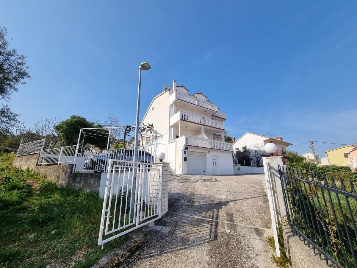 Villa Nena In Central Dalmatia Трогир Экстерьер фото